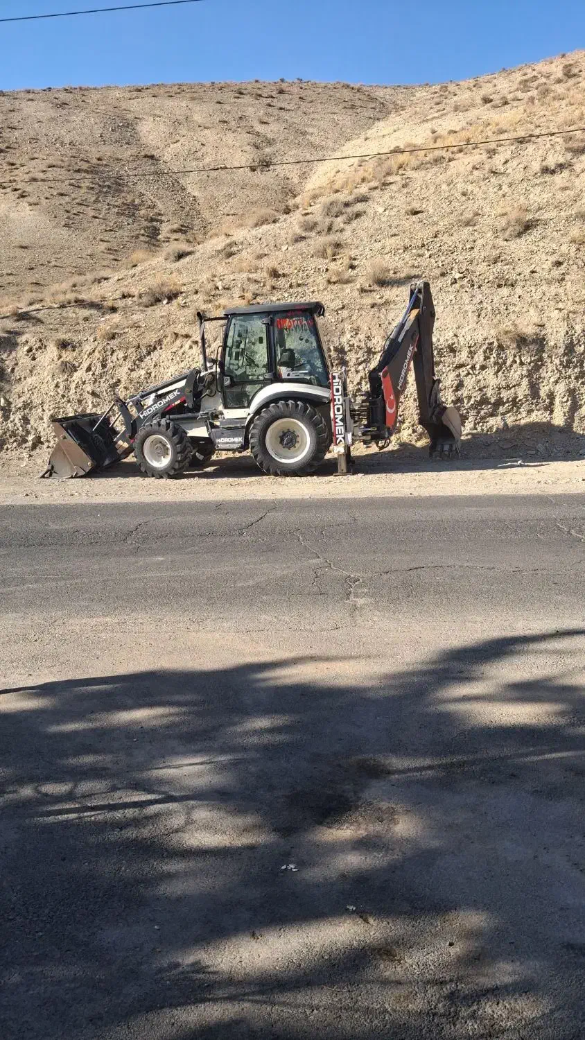 بیل بکهو هیدرومک|خودرو سنگین|دماوند, گیلاوند|دیوار