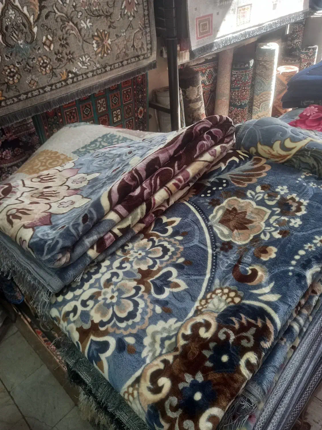 پتوفرش ضخیم درجه یک|رختخواب، بالش، پتو|کرمان, |دیوار