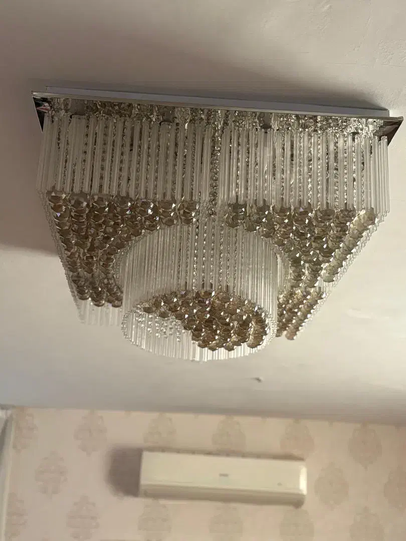 چراغ سالن|لوستر و چراغ آویز|صدرا-فارس, فاز ۱|دیوار