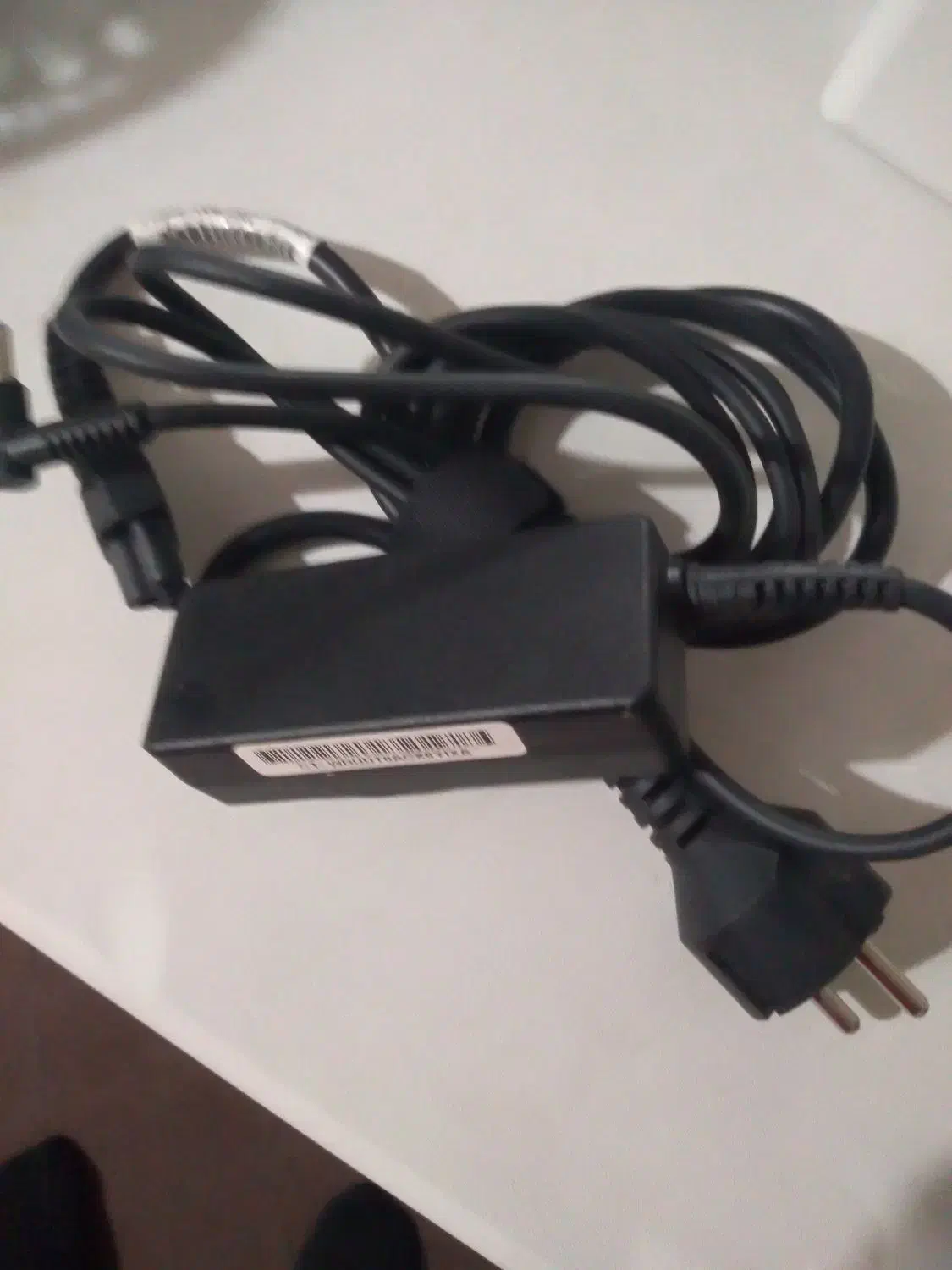 آداپتور ۱۹/۵ ولت ۲ آمپر اصلی|قطعات و لوازم جانبی رایانه|شهریار, رزکان|دیوار