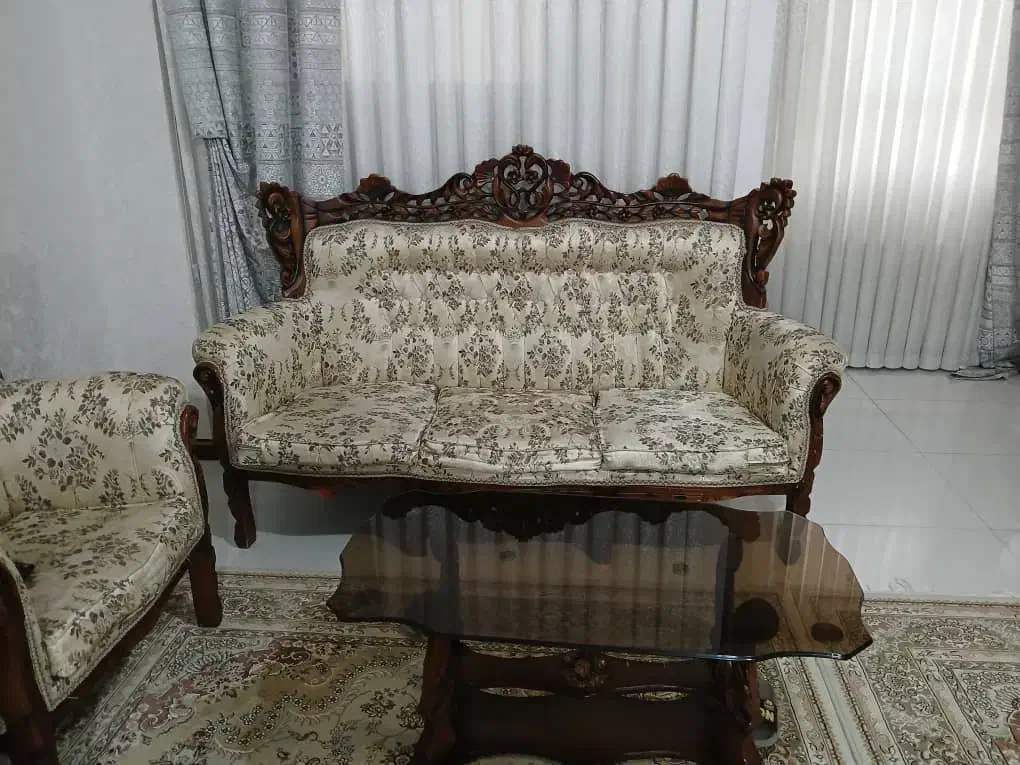 مبل ۷ نفره کاملا سالم بدون ذره ای ایراد.|مبلمان خانگی و میز عسلی|شریف‌آباد, |دیوار