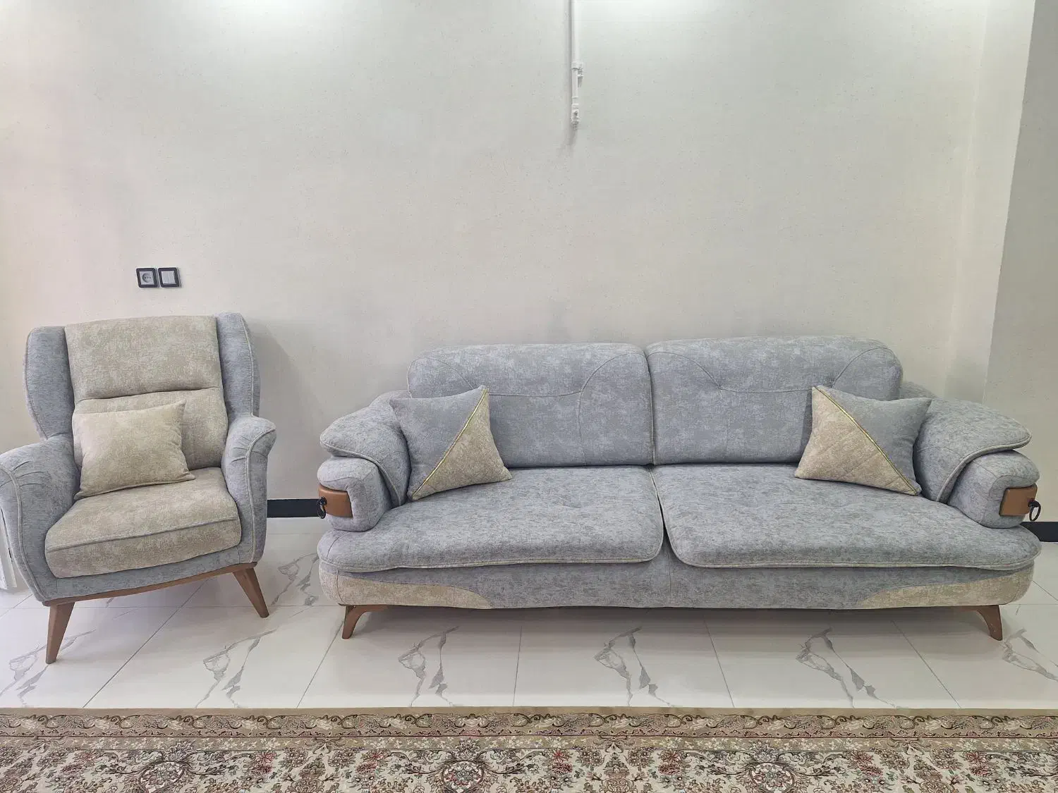 مبلمان تخت خواب شو|مبلمان خانگی و میز عسلی|فولادشهر, B8|دیوار