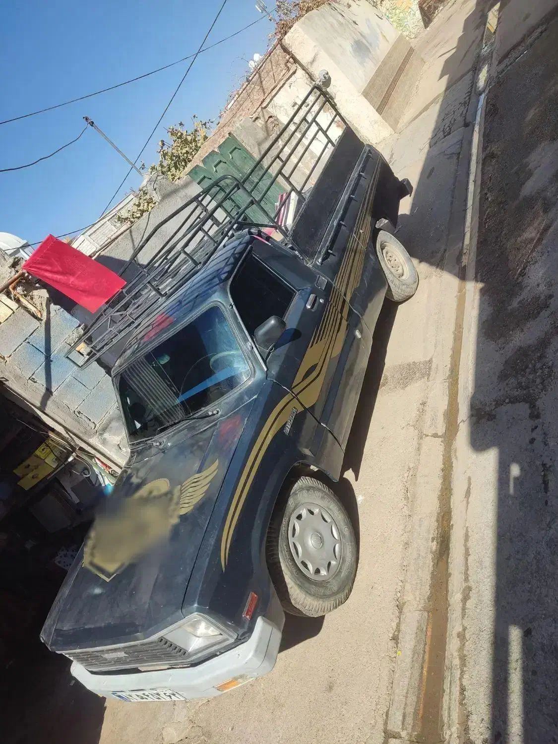 وانت مزدا مدل 83|خودرو سواری و وانت|شیراز, گچی|دیوار