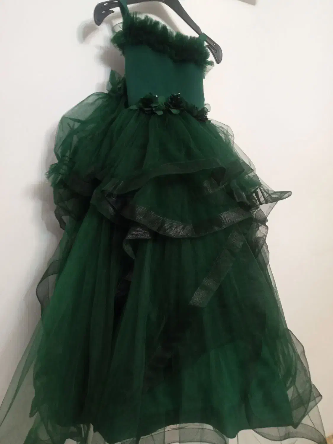 لباس عروس و مجلسی دخترانه با ی رنگ خاص|لباس|اندیشه, اندیشه فاز ۴|دیوار