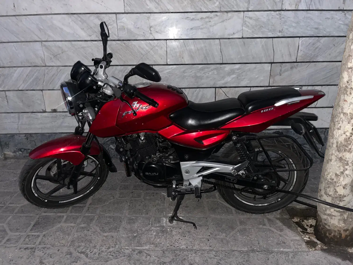 ug4 ۱۸۰|موتورسیکلت|تهران, استقلال|دیوار