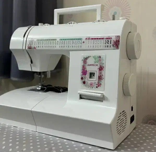 چرخ خیاطی k600 جانتک کاملا نو|چرخ خیاطی و ریسندگی|کاشان, معلم|دیوار