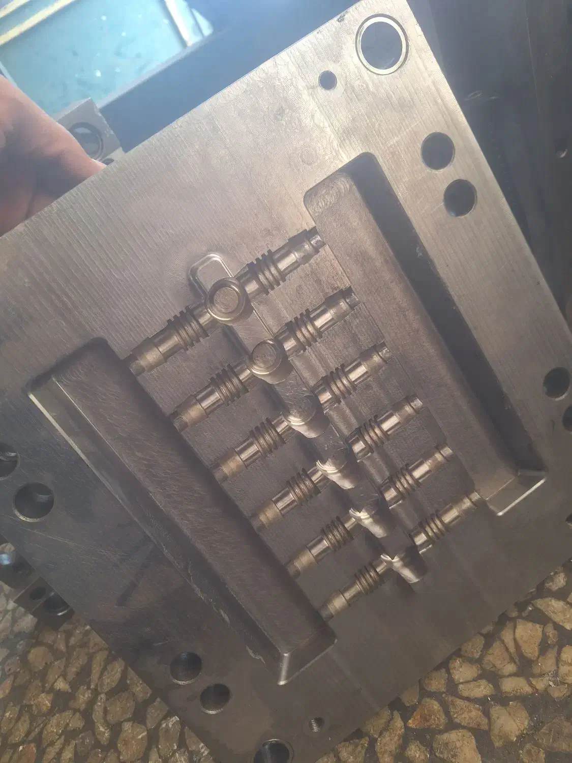 خدمات فرز cnc،طراحی،قالبسازی، ساخت قطعات صنعتی|خدمات پیشه و مهارت|تبریز, |دیوار