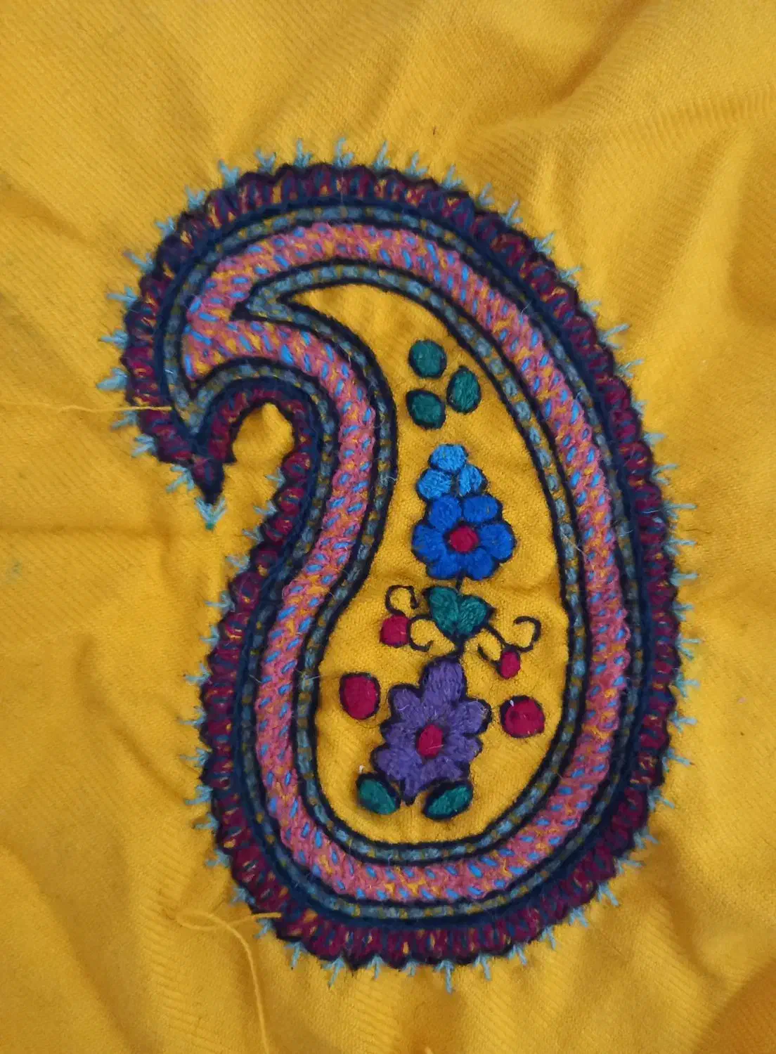 تعدادی پته دوخته شده تقدیم میشود|صنایع دستی و سایر لوازم تزئینی|کرمان, |دیوار