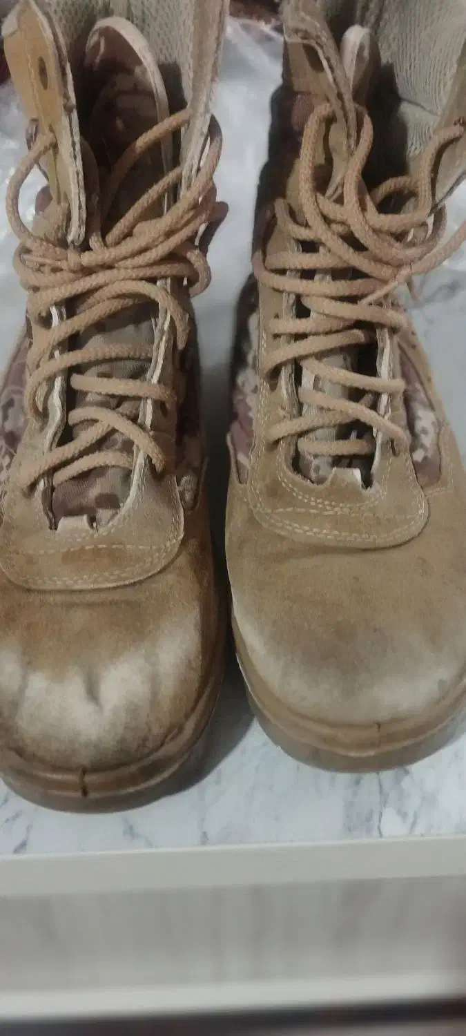 پوتین سربازی|کیف، کفش، کمربند|نقده, |دیوار