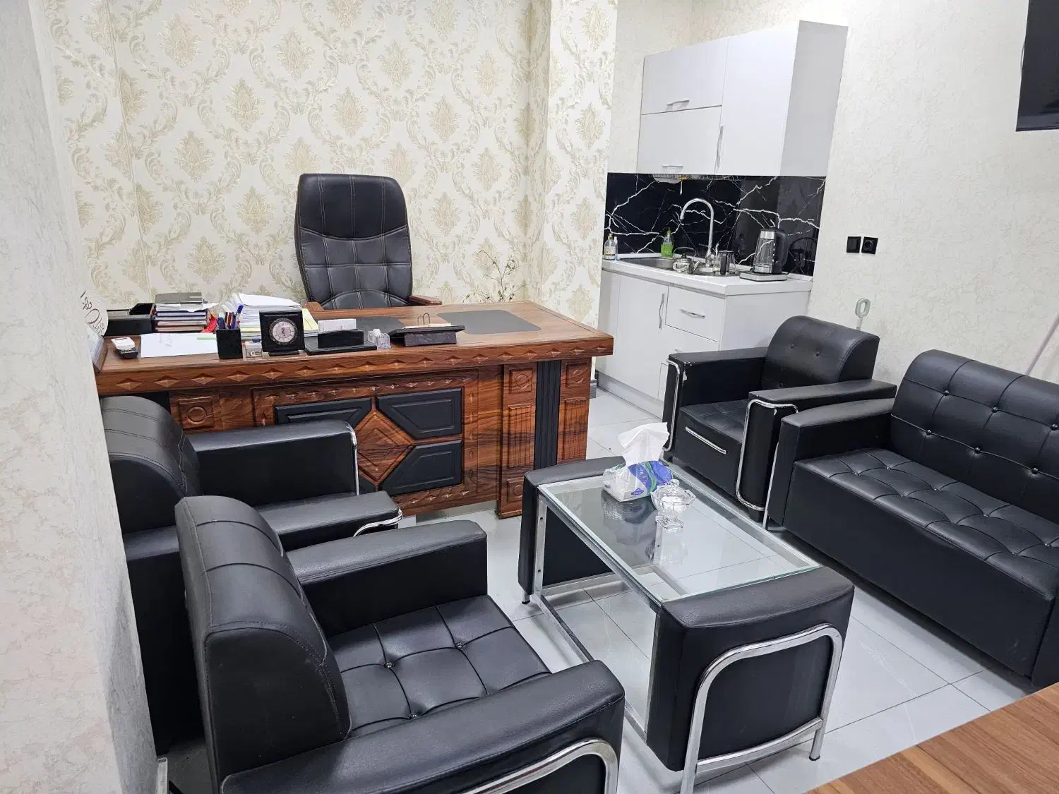 فروش لوازم موجود در عکس|مبلمان اداری|ساری, |دیوار