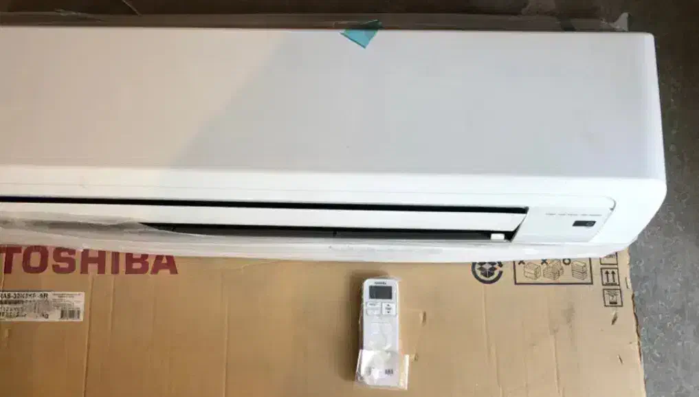 کولر توشیبا اصل تایلندی|کولر گازی و فنکوئل|اندیمشک, |دیوار