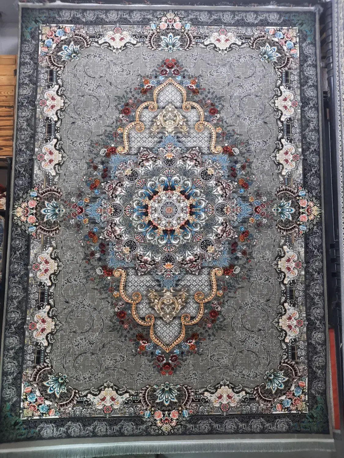 فرش۷۰۰شانه باتراکم۲۵۵۰اصلی درسا طوسی ۱۲رنگ اصلی|فرش|مشکین‌دشت, |دیوار