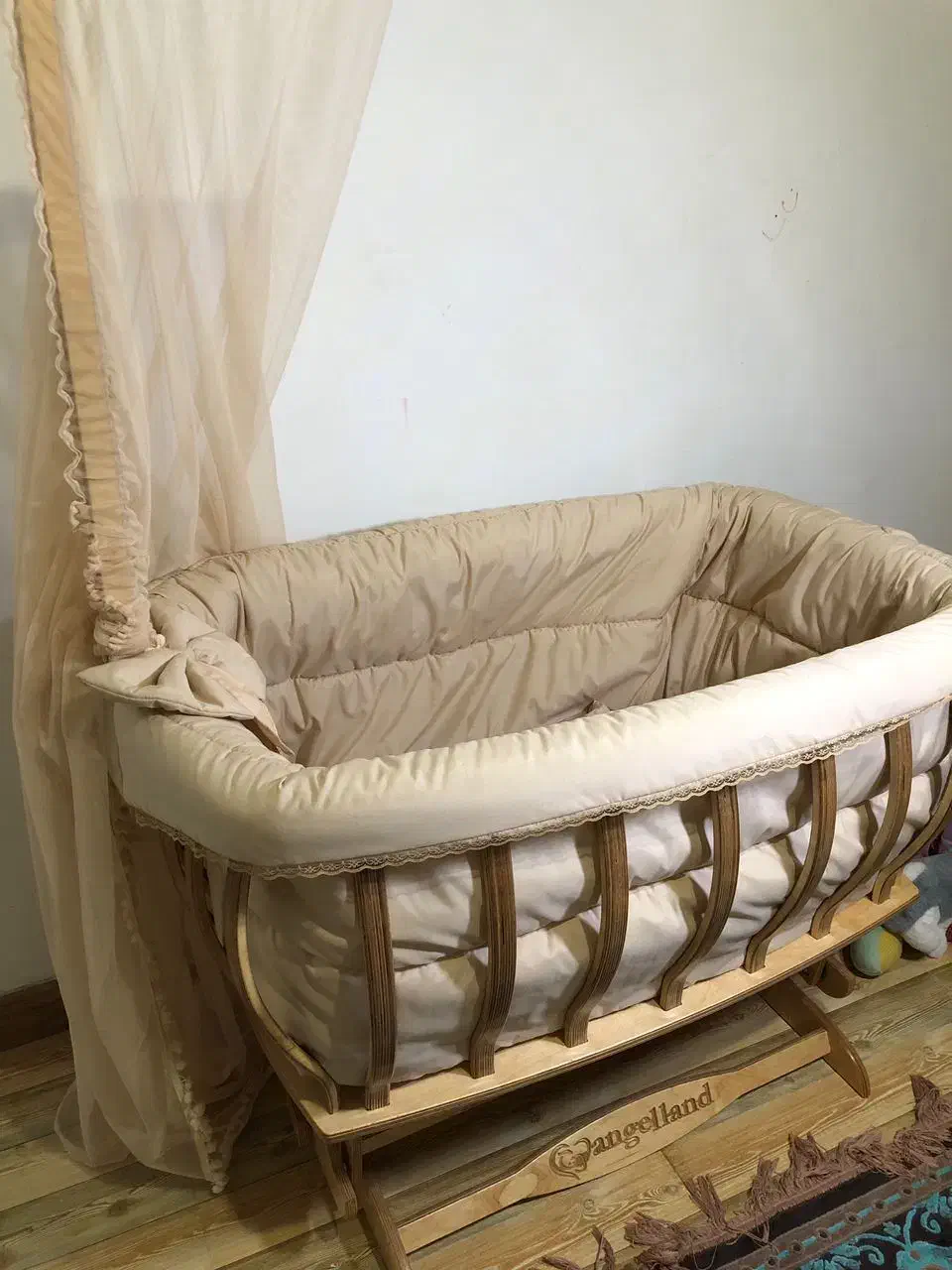 گهواره وتخت نوزاد چوبی|اسباب و اثاث بچه|رشت, گیل|دیوار