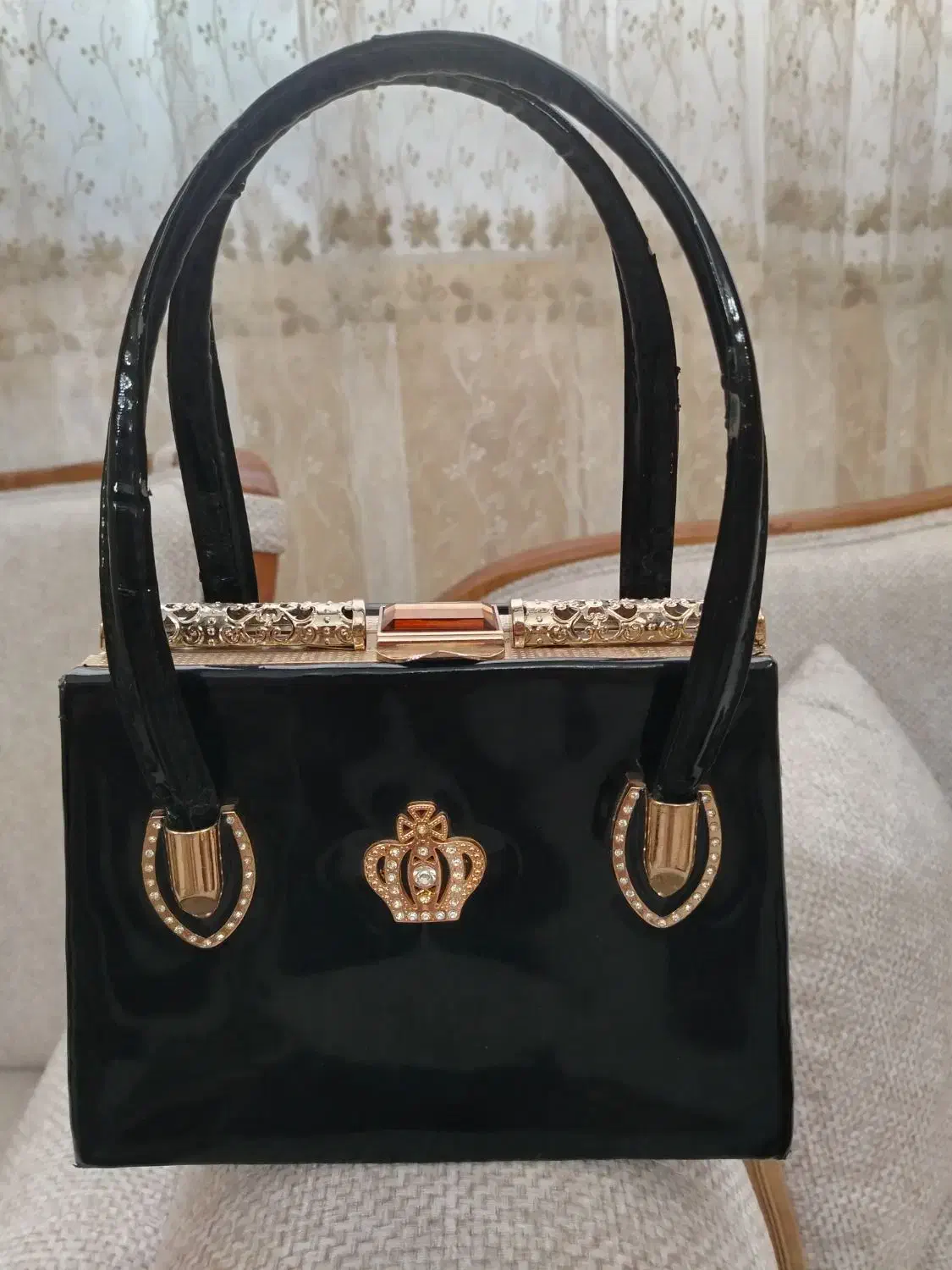 کیف مجلسی|کیف، کفش، کمربند|گلبهار, شهر جدید گلبهار|دیوار