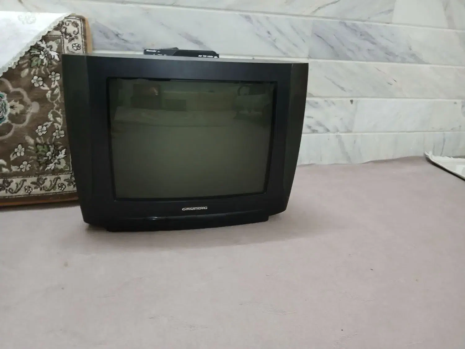 تلوزیون سالم مارک گراندولیک آلمانی پارس فقط|تلویزیون و پروژکتور|قم, زنبیل آباد|دیوار