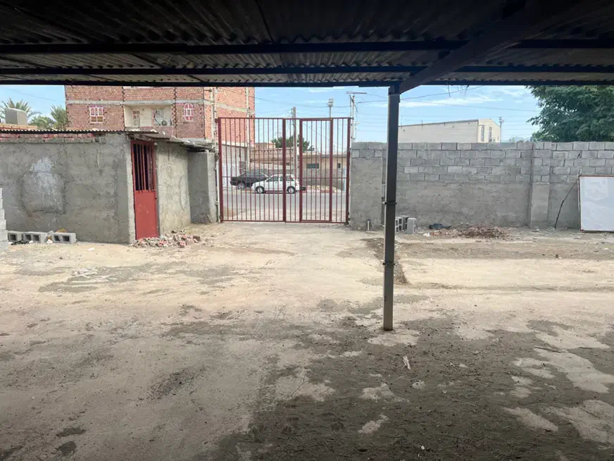 ملک تجاری در مرکز شهر کهنوج اجاره داده میشود.|اجارهٔ مغازه و غرفه|کهنوج, |دیوار