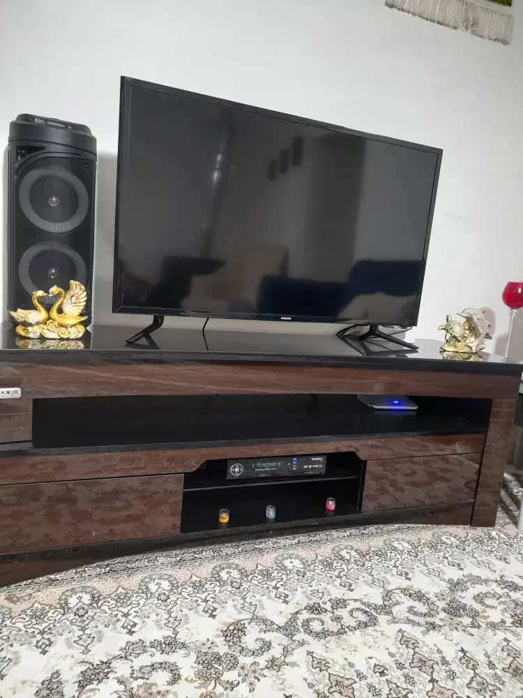 میز تلویزیون|میز تلویزیون|بومهن, |دیوار