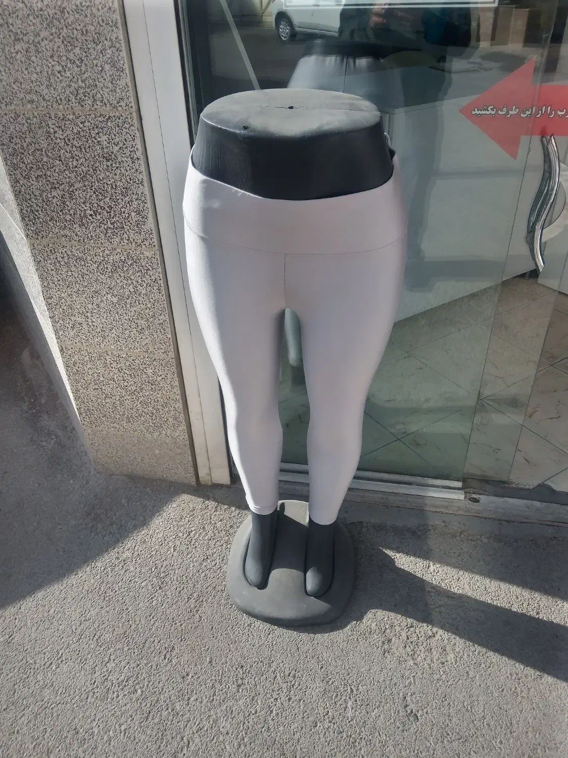 مانکن پا زنانه دو گیره کریستالی|فروشگاه و مغازه|اصفهان, برازنده|دیوار