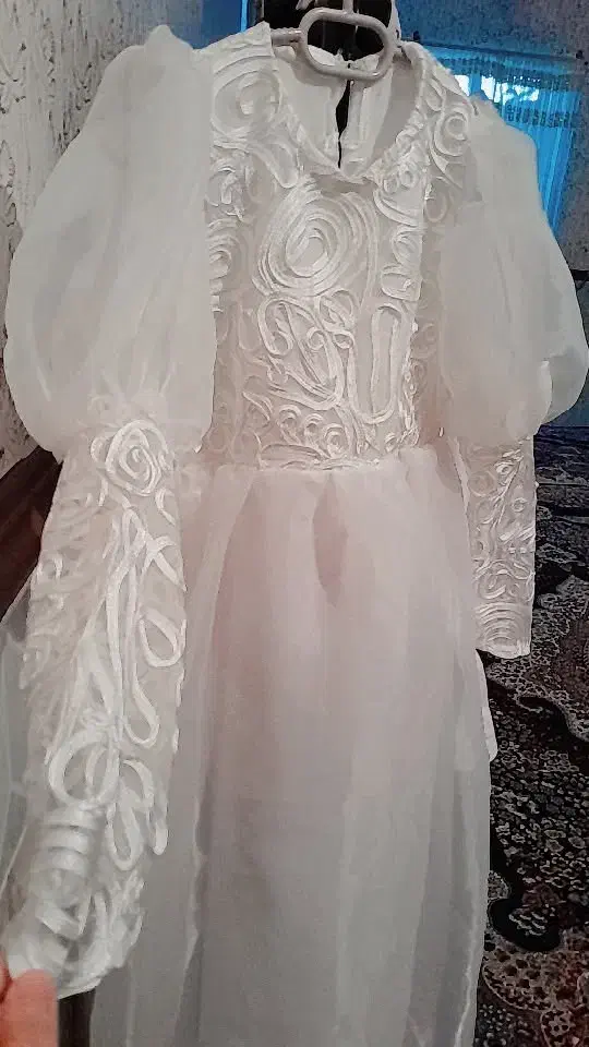 لباس مجلسی|لباس|زهک, |دیوار