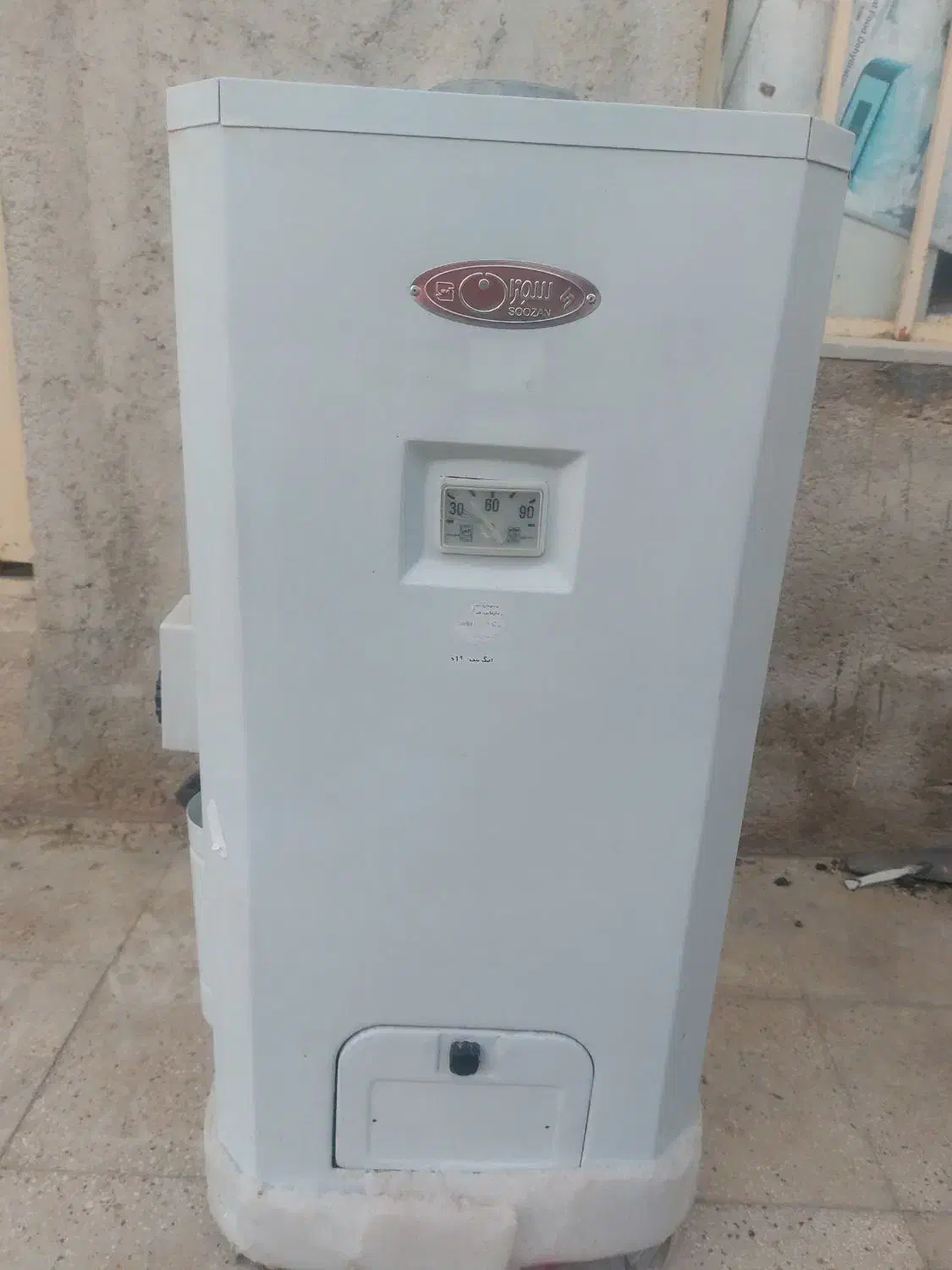 آبگرمکن دیواری سوزان|آبگرمکن، پکیج، شوفاژ|کازرون, |دیوار