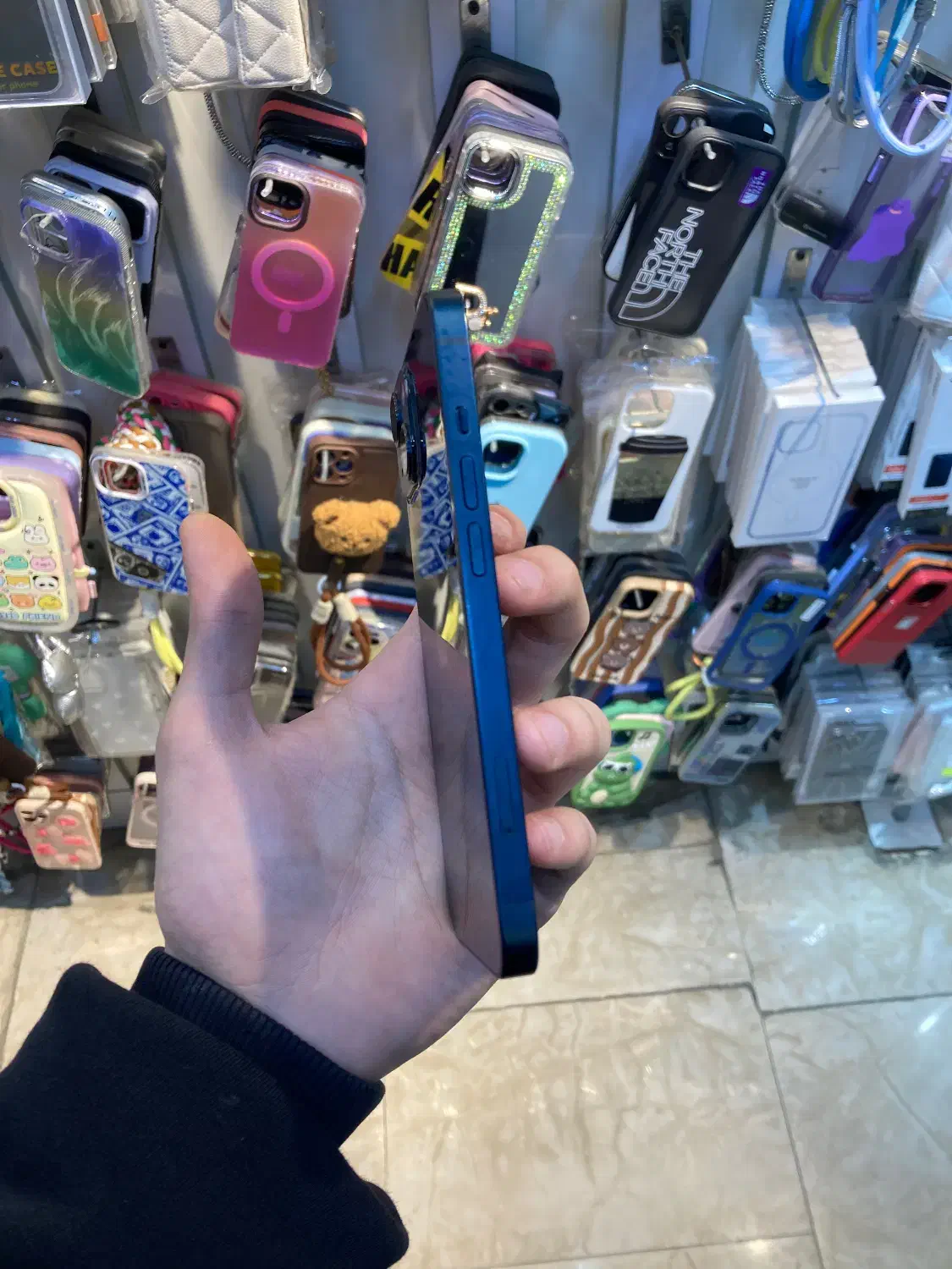 ایفون ۱۳ نرمال|موبایل|لاهیجان, شیشه گران|دیوار