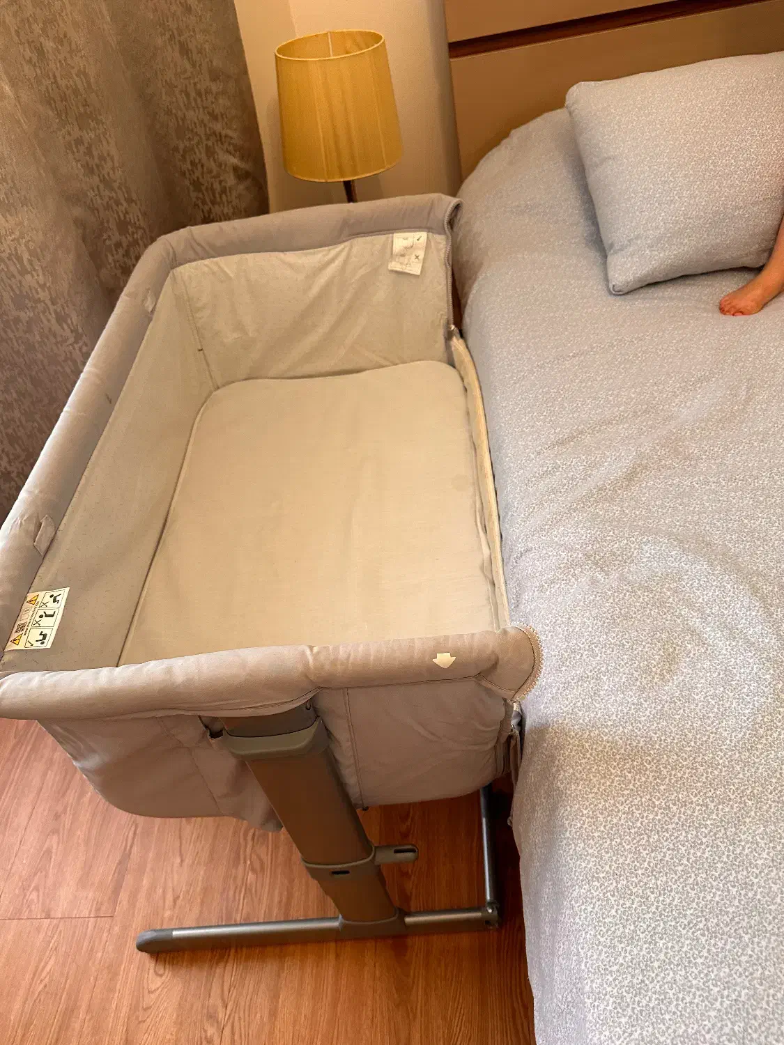 تخت کنار مادر برند چیکو|تخت و سرویس خواب|شاهرود, |دیوار