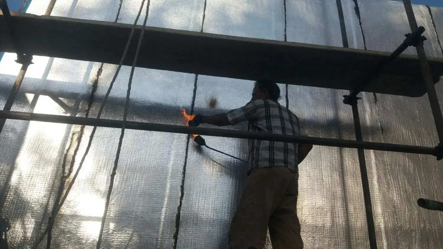 ایزوگام شرق مشهد  با۲۰سال سابقه ده سال ضمانت اقساط|خدمات پیشه و مهارت|آشخانه, |دیوار