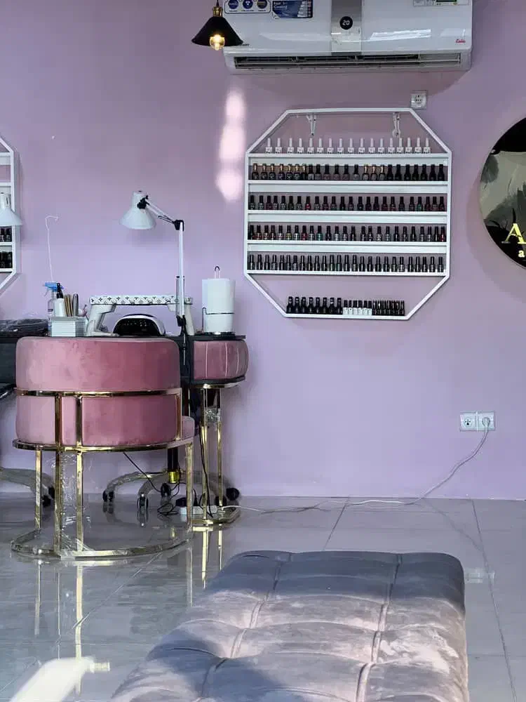 میز ناخن|آرایشگاه و سالن‌های زیبایی|بندرعباس, |دیوار