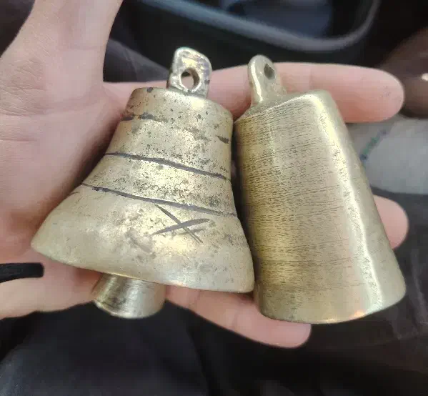 زنگوله قدیمی|کلکسیون اشیاء عتیقه|لاران, |دیوار