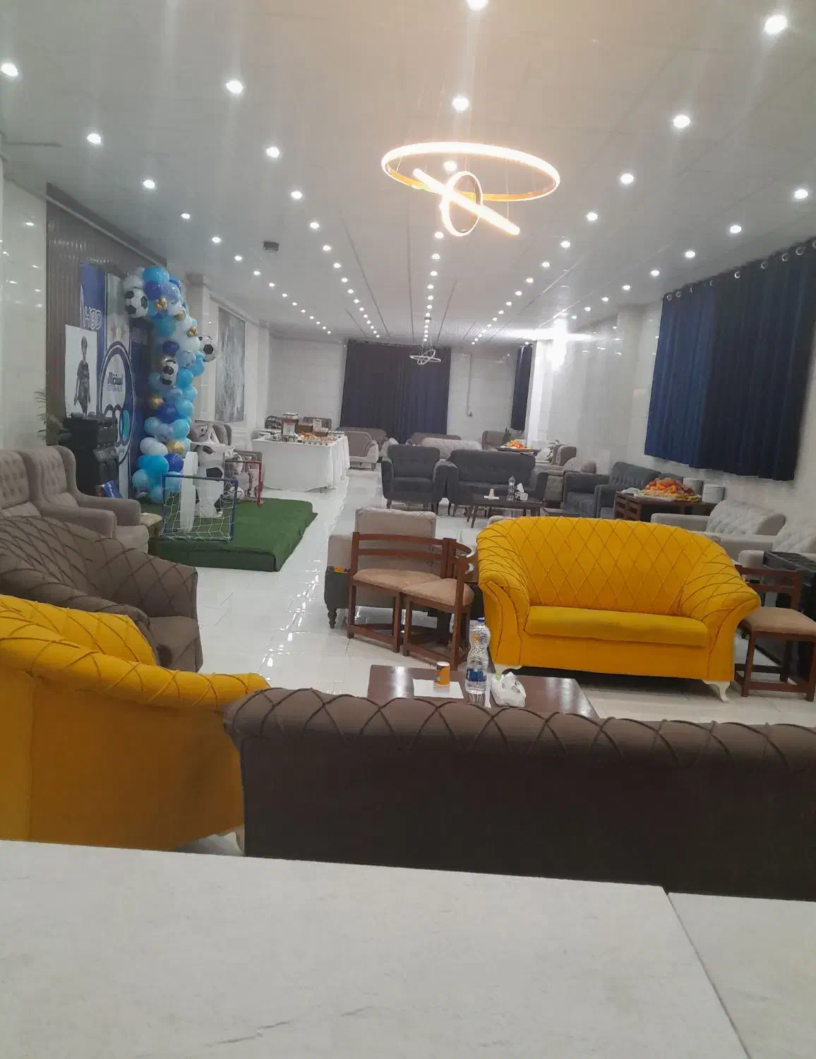 اجاره عمارت ۶۰۰متری برای کافه رستوران|اجارهٔ مغازه و غرفه|زنجان, |دیوار