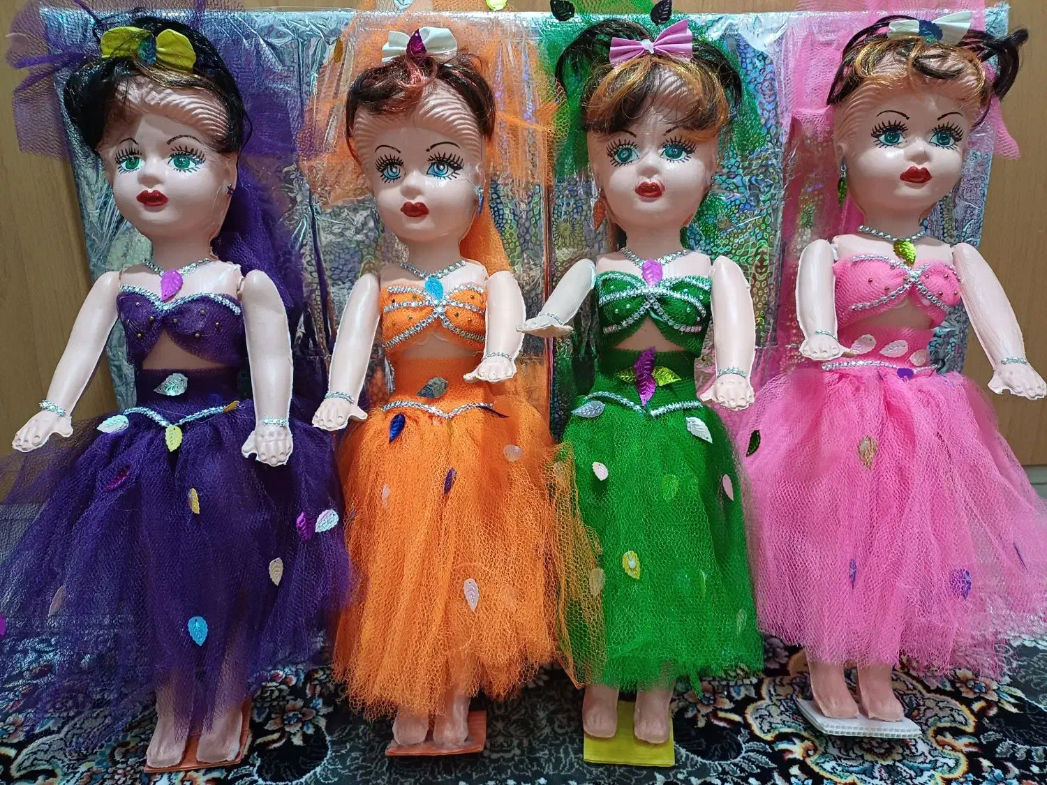 عروسک|اسباببازی|اقلید, |دیوار