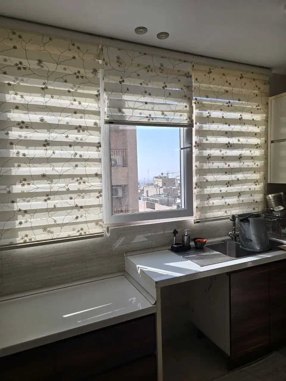 ۷۰ متر برج مجلل رویال کلاسیک، سوسن آبادی