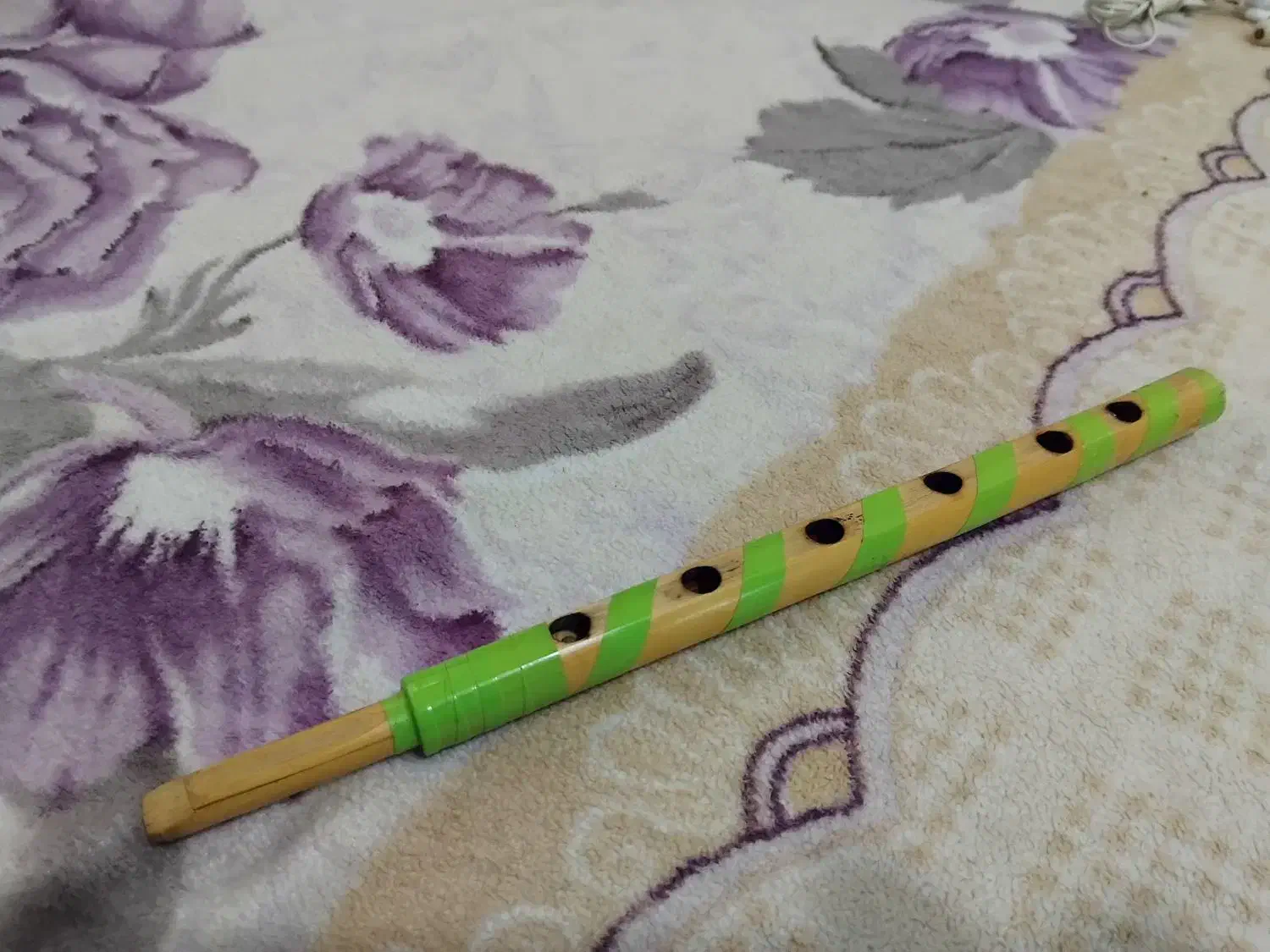 ساز نی امبان|سازهای بادی|ری, ملک‌آباد|دیوار