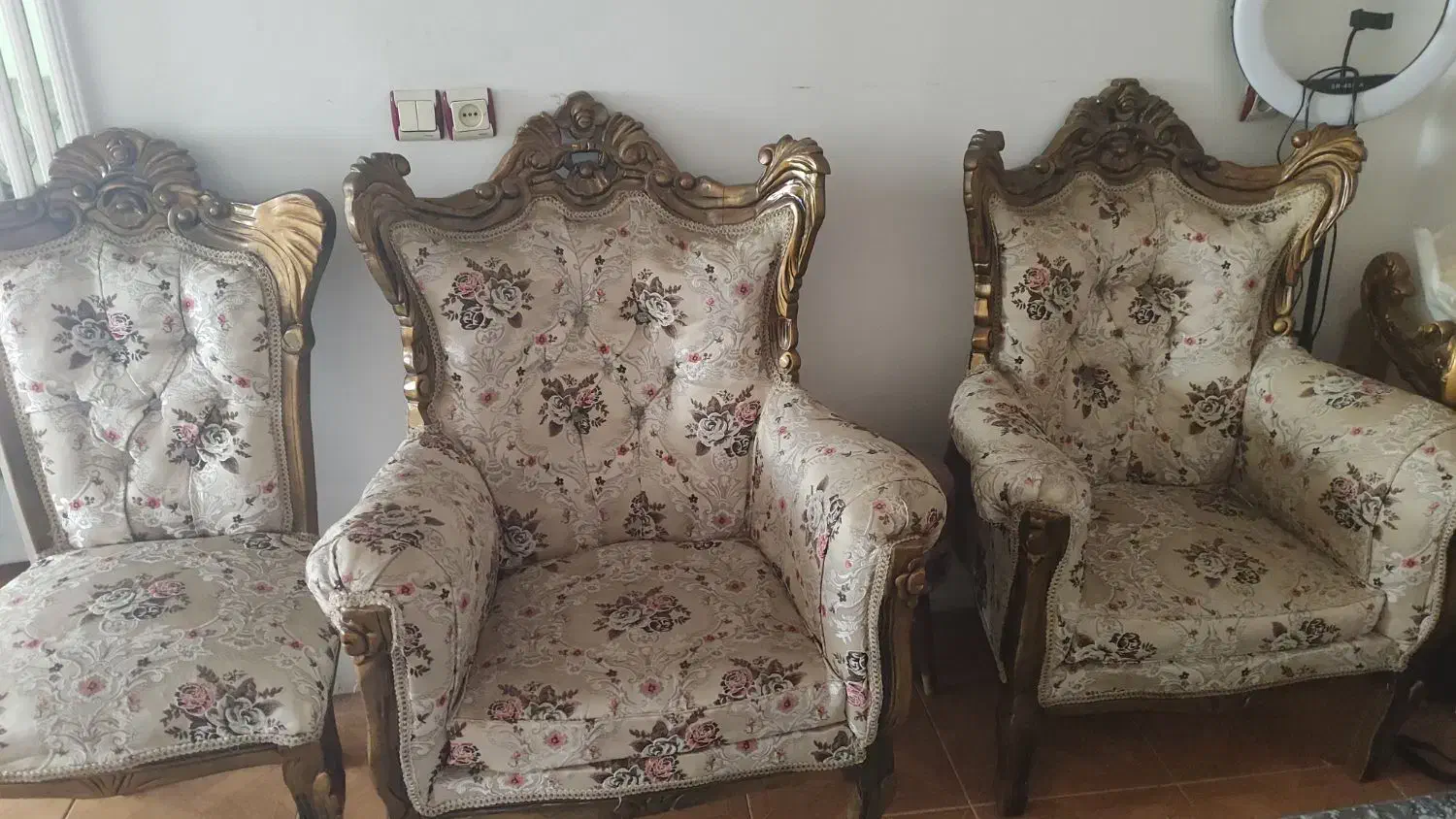 مبلمان سلطنتی سالم بدون شکستگی|مبلمان خانگی و میز عسلی|قائمشهر, |دیوار