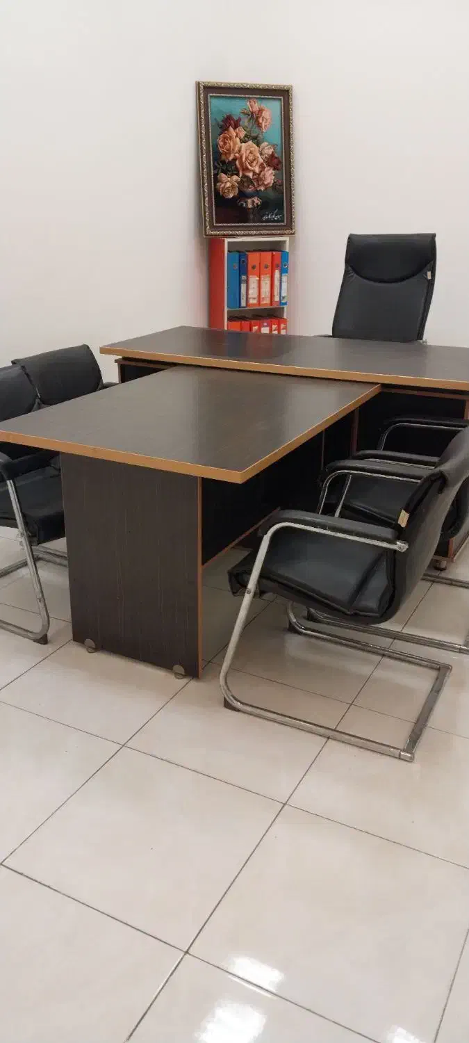 میز و صندلی اداری|مبلمان اداری|مشکیندشت, |دیوار