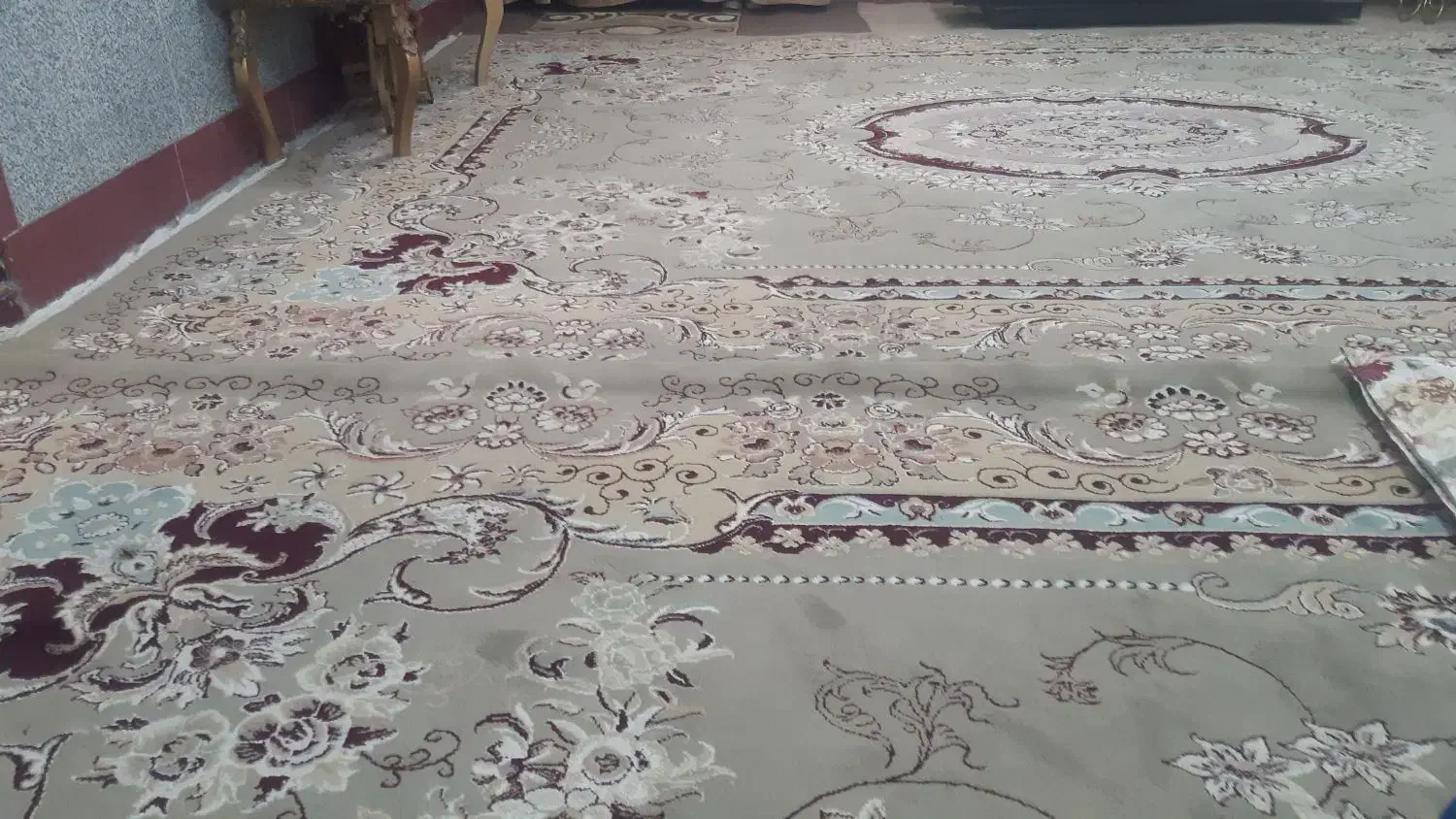 دو تخته فرش ۱۲ متری، ۵۰۰شانه|فرش|تربت جام, میان جام|دیوار