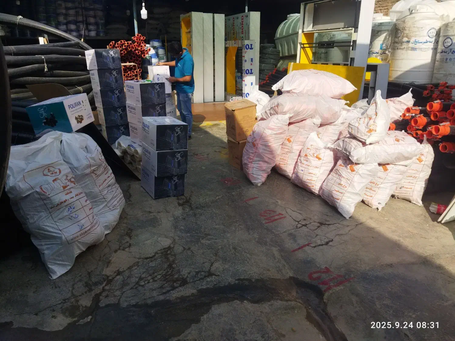 استخدام حسابدار خانم یا آقا به صورت تمام وقت|استخدام مالی، حسابداری، حقوقی|گنبد کاووس, |دیوار