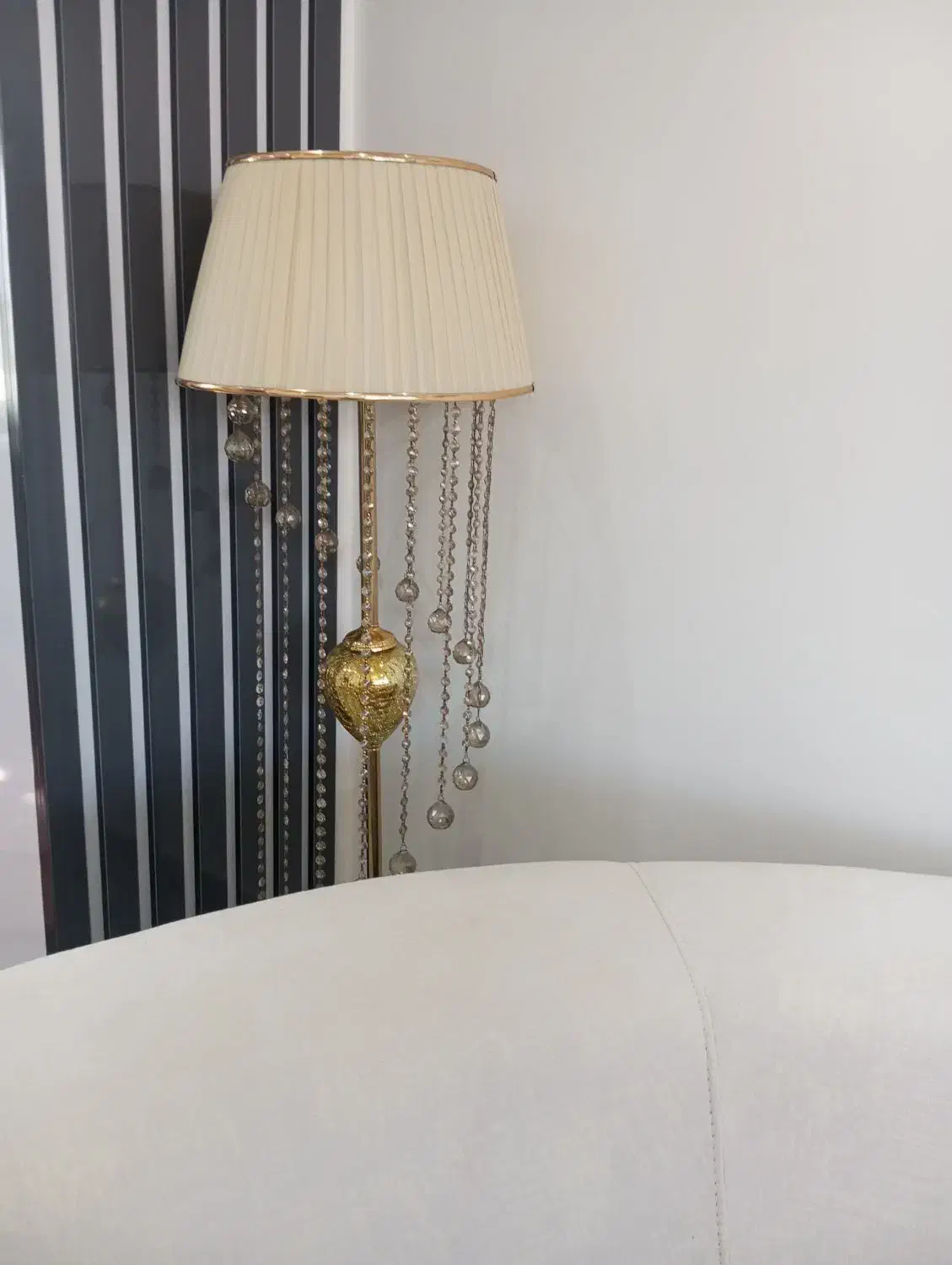 آباژور ایستاده لوکس و چشمنواز|چراغ خواب و آباژور|سنندج, |دیوار