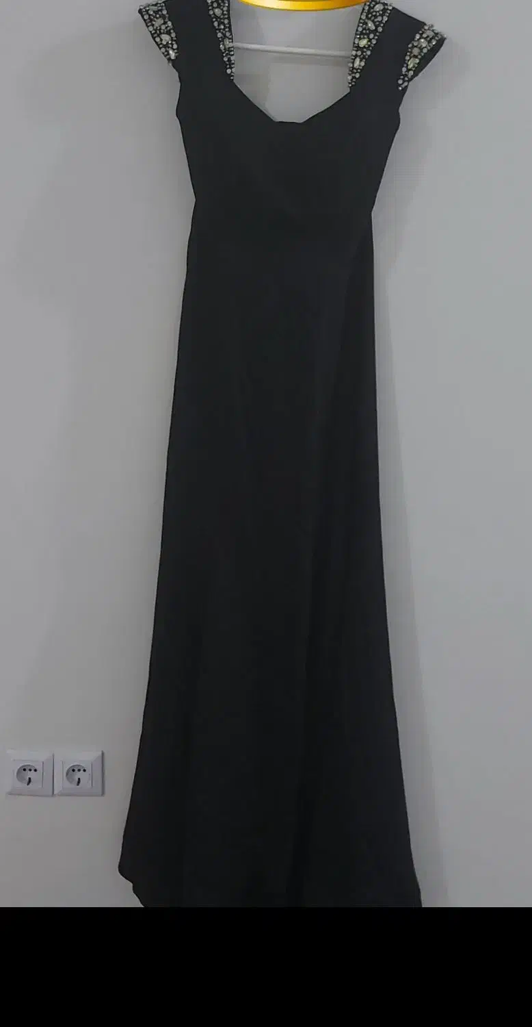 پیراهن مشکی|لباس|اهواز, کوی باهنر|دیوار