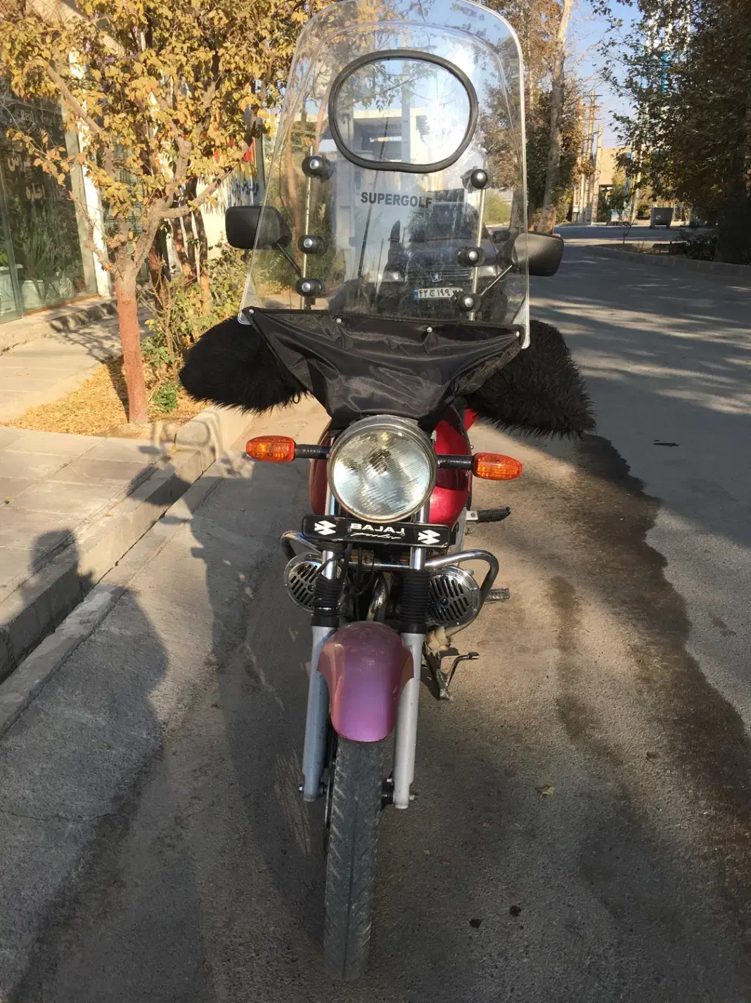 باجاج 86|موتورسیکلت|رباط‌کریم, پیغمبر|دیوار