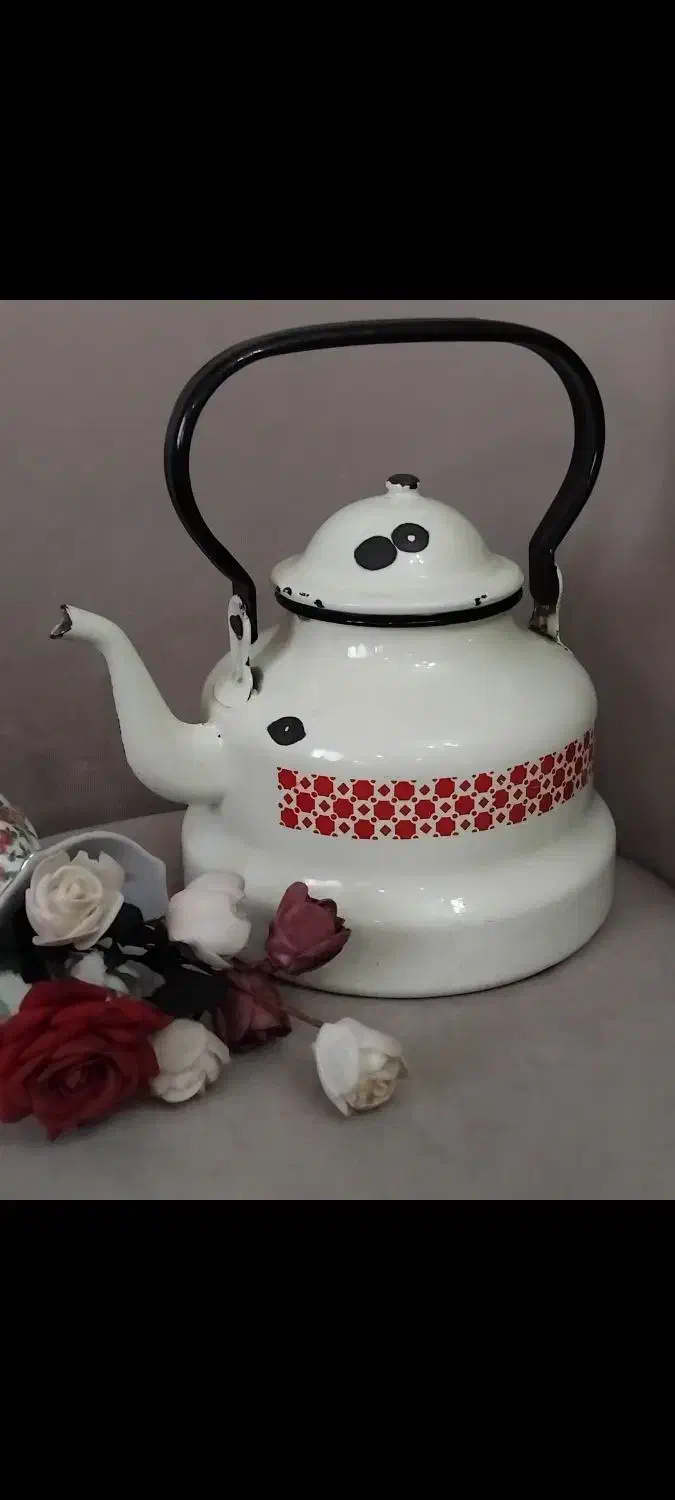 ظروف قدیم|کلکسیون اشیاء عتیقه|رشت, دباغیان|دیوار