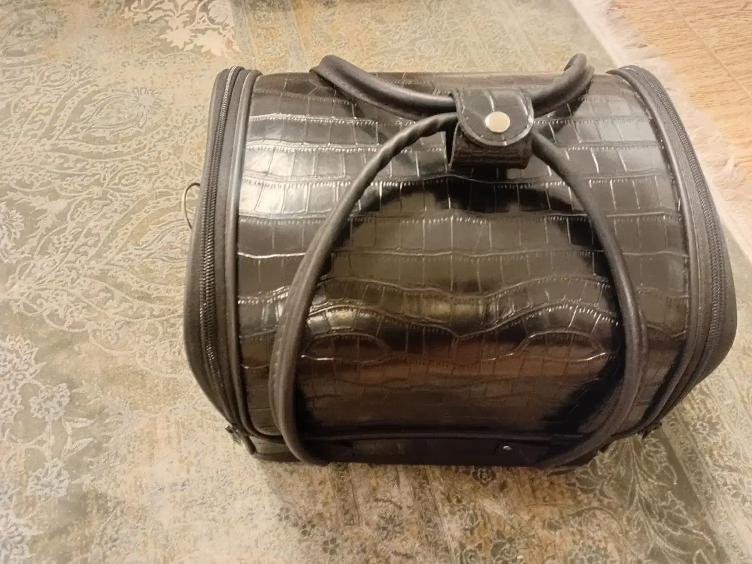 وسایل مژه|آرایشگاه و سالن‌های زیبایی|اردبیل, |دیوار