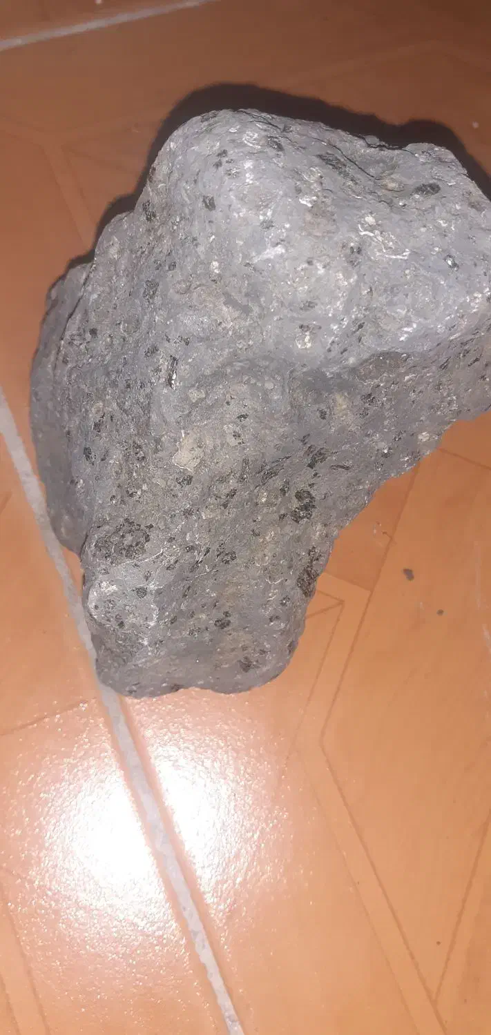 شهابسنگ|کلکسیون اشیاء عتیقه|آستارا, |دیوار