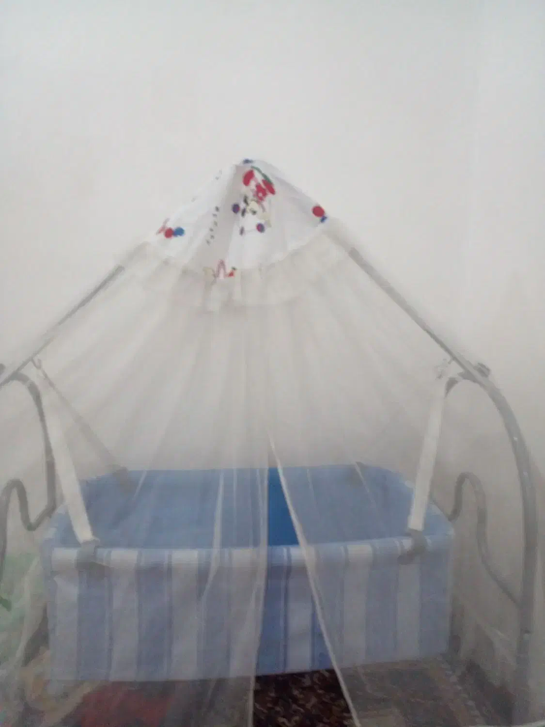 گهواره|تخت و صندلی بچه|دزفول, |دیوار