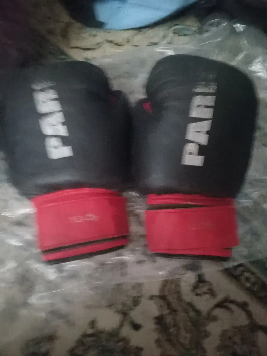 دستکش بوکس در حد نو|تجهیزات ورزشی|تهران, علم و صنعت|دیوار