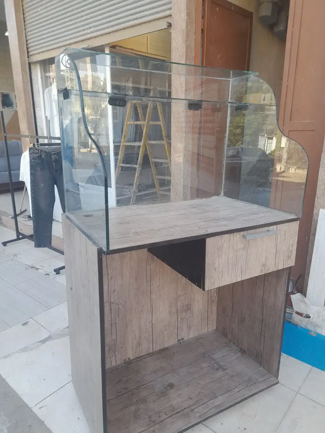 ویترین فروشگاهی ، مناسب هر شغلی|فروشگاه و مغازه|مسجد سلیمان, |دیوار