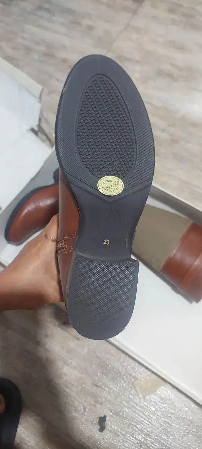 بوت بلند چرم طبیعی اصل پاشنه چوبی خارجی|کیف، کفش، کمربند|ساری, |دیوار