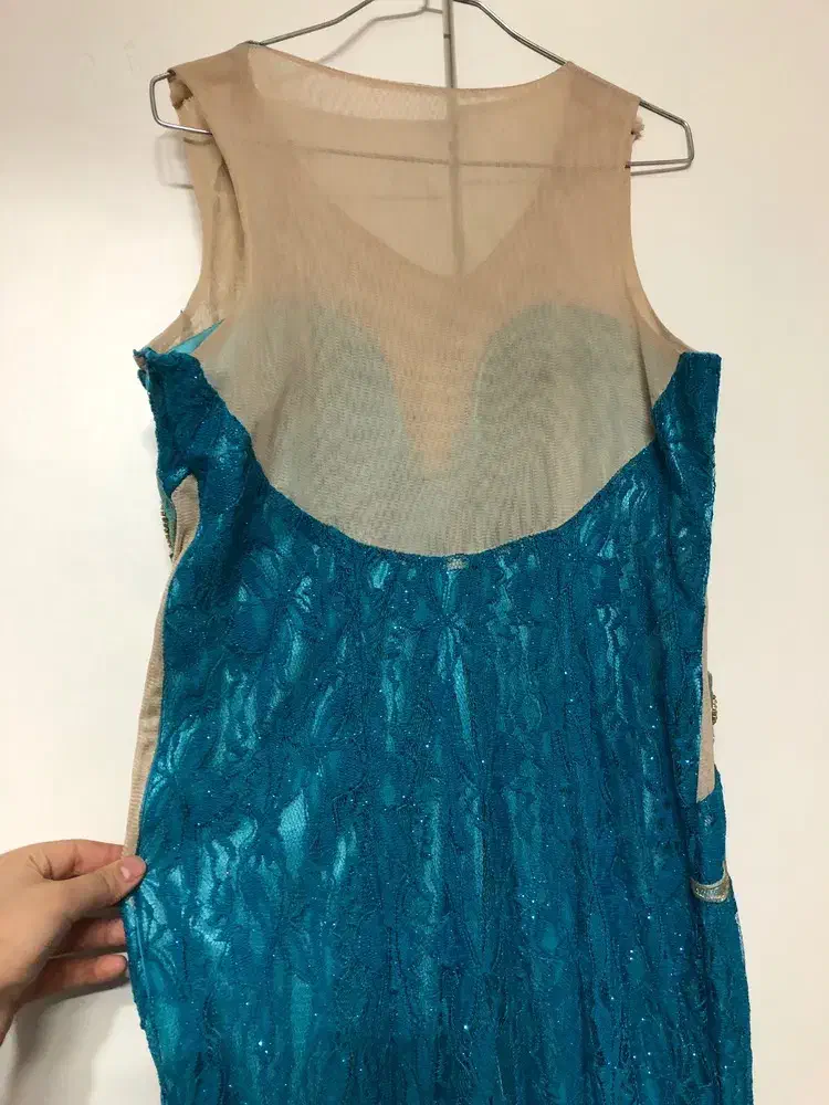 لباس مجلسی|لباس|مشهد, امیر|دیوار