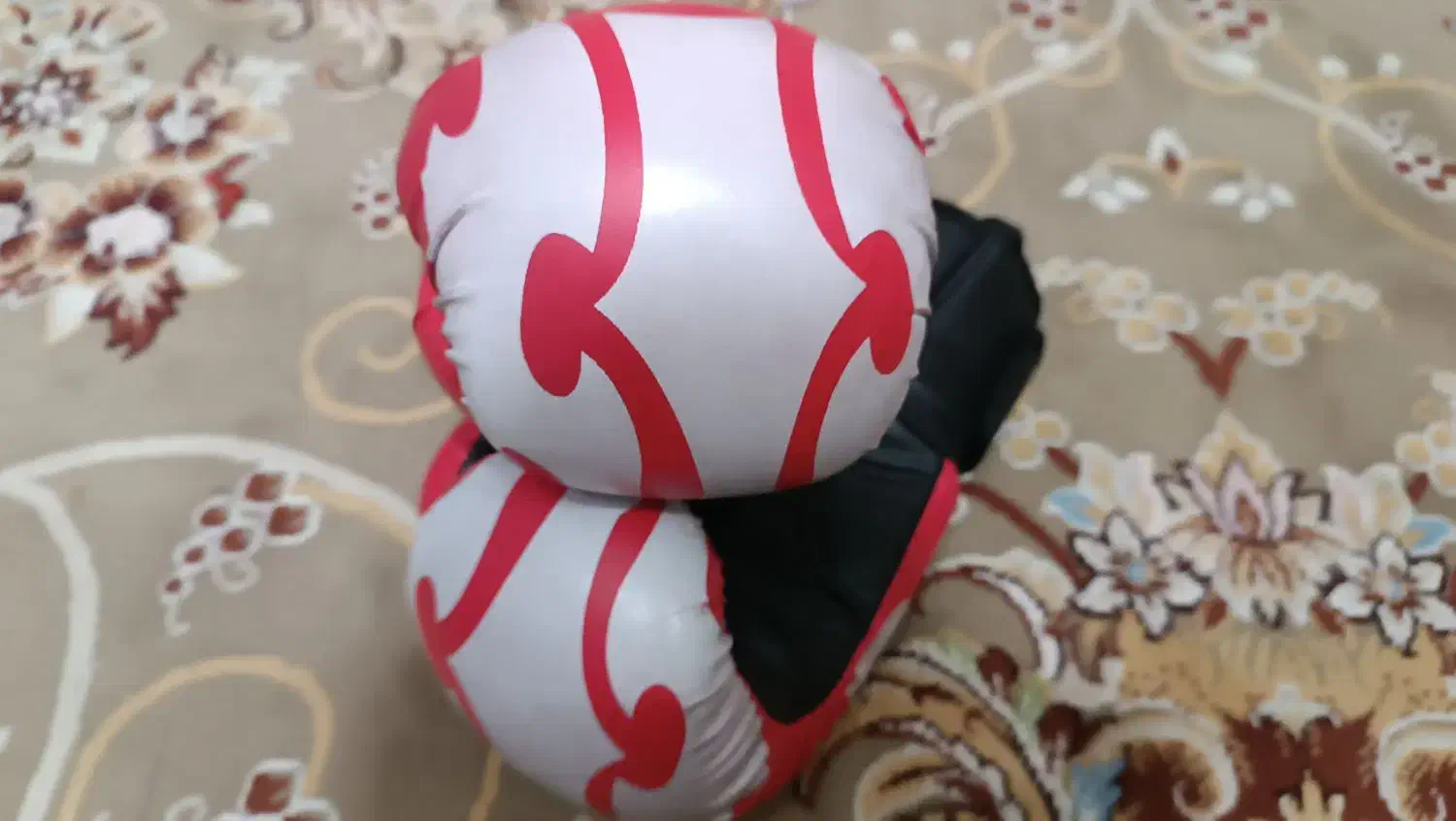 دستکش بوکس اصلی|تجهیزات ورزشی|شیراز, باهنر|دیوار