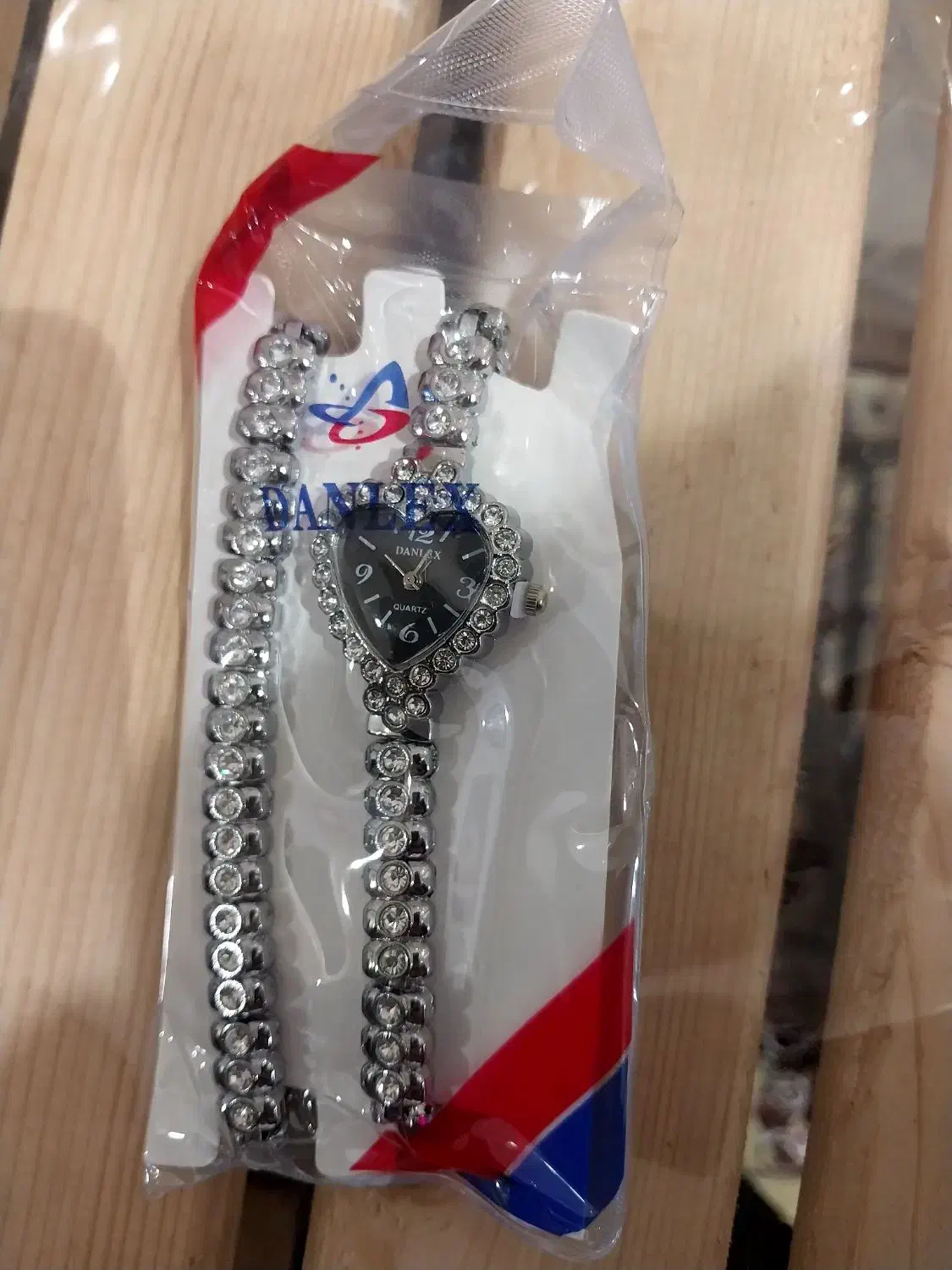 ساعت مچی زنانه دست بند دار|ساعت|شادگان, |دیوار